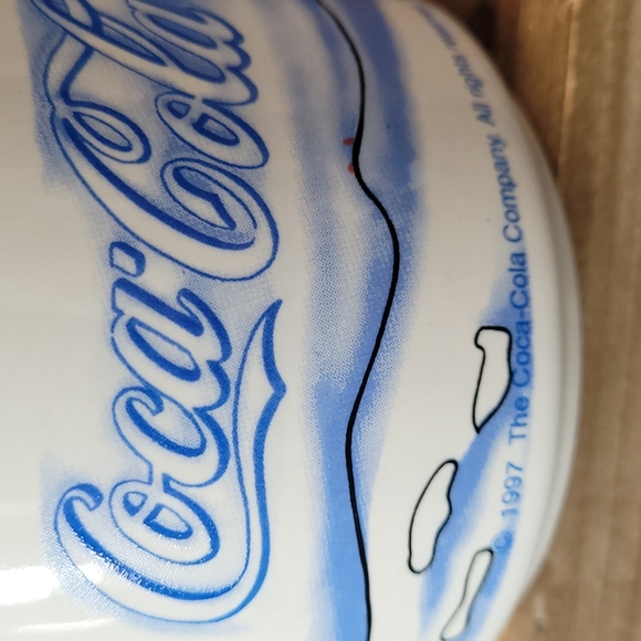 Vintage 1997 Coke Cola "Polar Bear" Mug - Picture 4 of 10